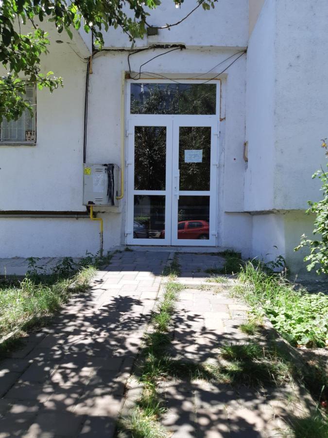 Maxx Lake Apart Bacău Extérieur photo