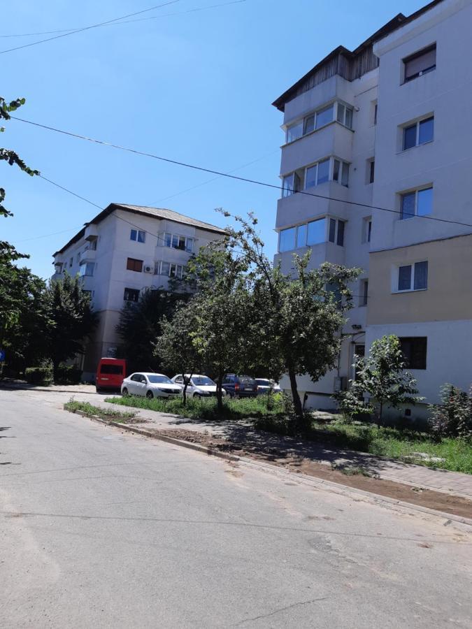 Maxx Lake Apart Bacău Extérieur photo