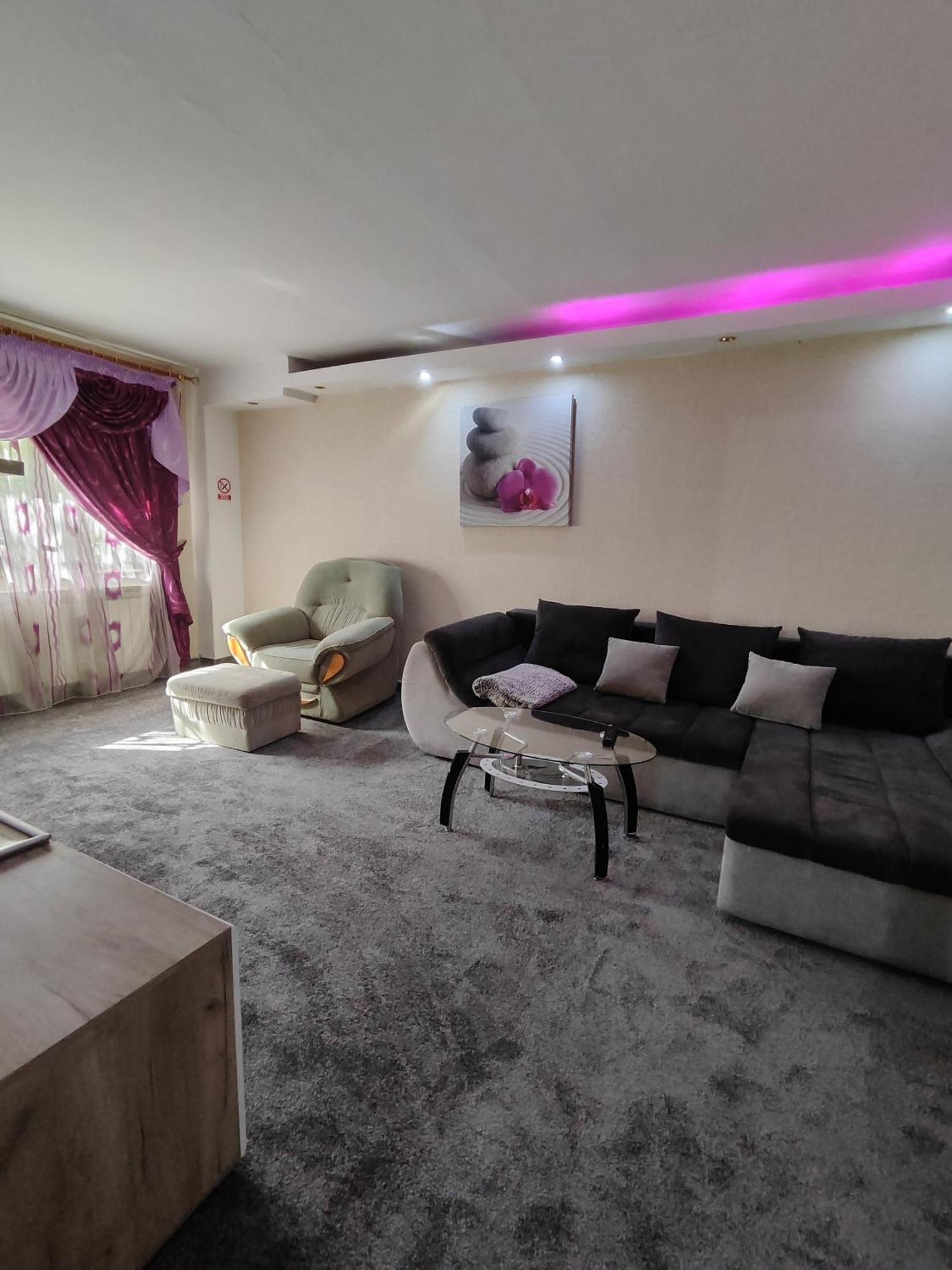 Maxx Lake Apart Bacău Extérieur photo